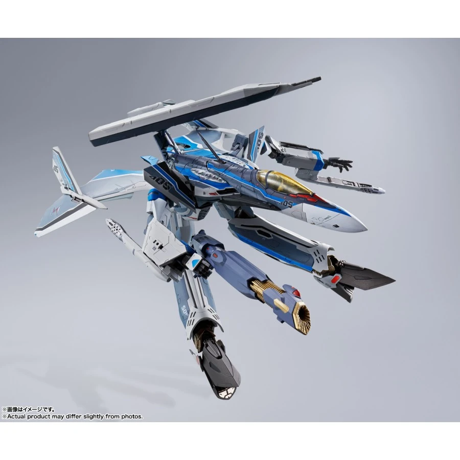 Bandai DX Chogokin Macross VF-31AX Kairos Plus Valkyrie Hayate Immelman Custom 11 Bandai DX Chogokin Macross VF-31AX Kairos Plus Valkyrie Hayate Immelman Custom - Image 11