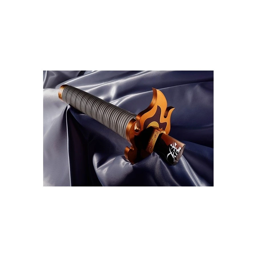 Bandai Proplica Demon Slayer Kimetsu No Yaiba Kyojuro Rengoku Nichirin Katana Broken Version 3 Bandai Proplica Demon Slayer Kimetsu No Yaiba Kyojuro Rengoku Nichirin Katana Broken Version - Image 3