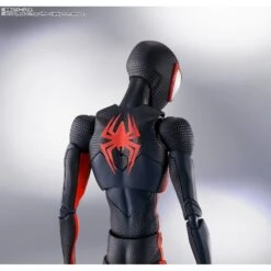 Bandai S.H. Figuarts Spider-Man: Across The Spider-Verse Miles Morales 21 Bandai S.H. Figuarts Spider-Man: Across The Spider-Verse Miles Morales -Japan World Negozio bandai sh figuarts spider man across the spider verse miles morales 7