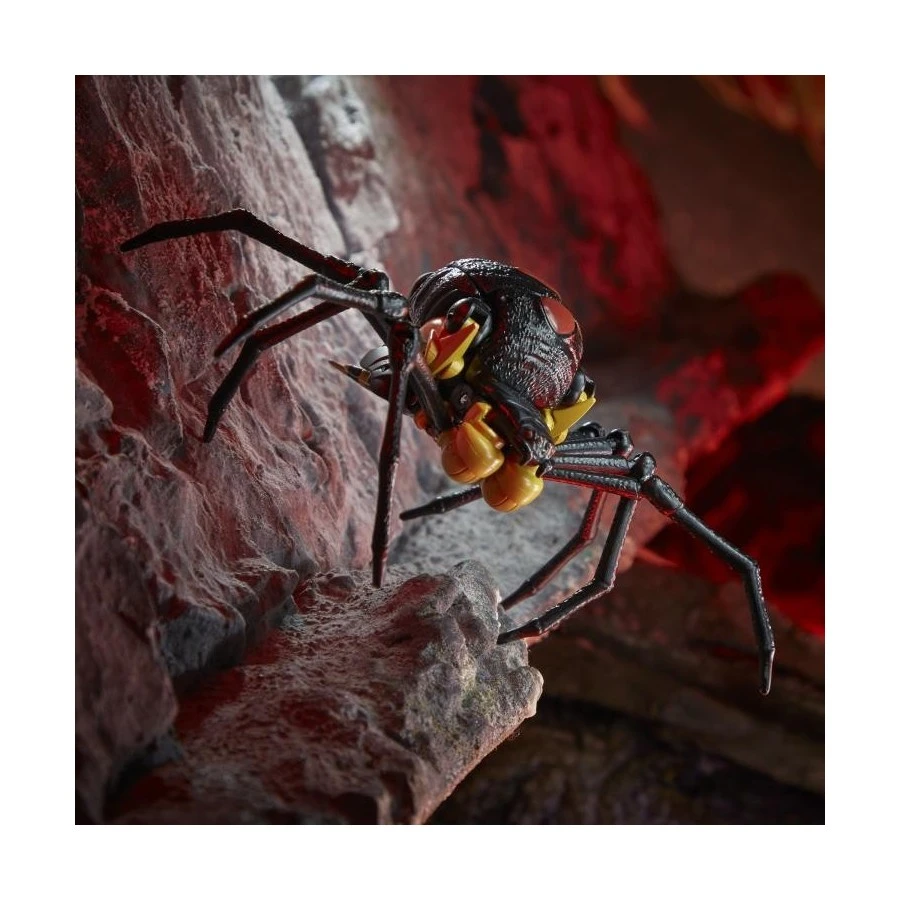 Hasbro Transformers Kingdom WFC-K5 Blackarachnia 5 Hasbro Transformers Kingdom WFC-K5 Blackarachnia - Image 5