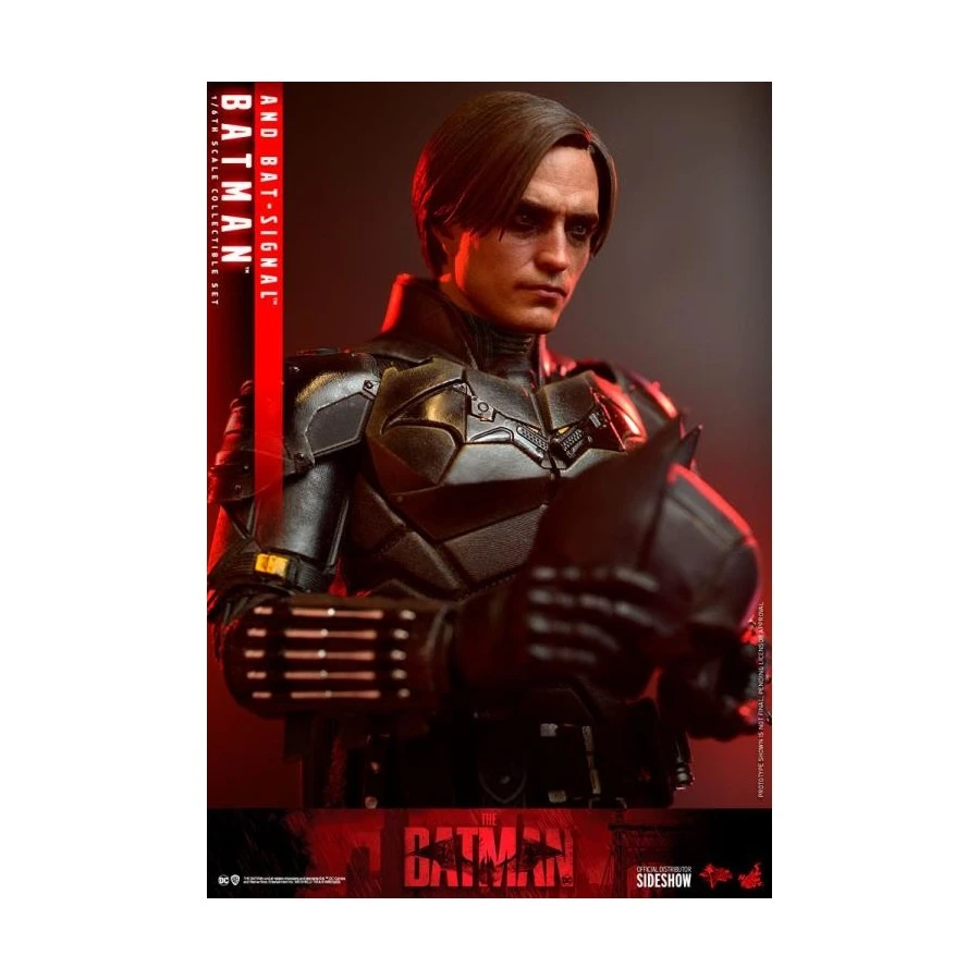 Hot Toys Movie Masterpiece The Batman Batman & Bat-Signal 1/6 Scale Collectible Figure Set 6 Hot Toys Movie Masterpiece The Batman Batman & Bat-Signal 1/6 Scale Collectible Figure Set - Image 6