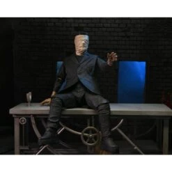 Neca Universal Monsters Ultimate Frankenstein's Monster Accessory Pack -Japan World Negozio neca universal monsters ultimate frankenstein s monster accessory pack 4