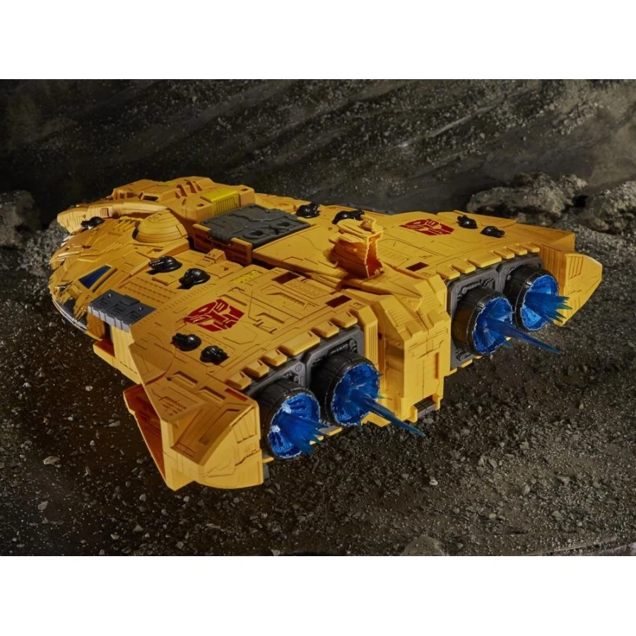 Hasbro Transformers War For Cybertron Kingdom Titan WFC-K30 Autobot Ark 2 Hasbro Transformers War For Cybertron Kingdom Titan WFC-K30 Autobot Ark - Image 2
